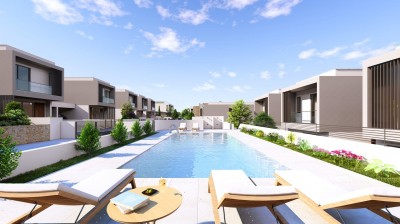 Living on the water edge 